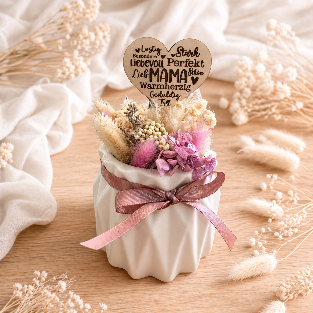 Trockenblumen Arrangement „Mama“ im Keramiktopf, 
Geschenk für Mama, Muttertag